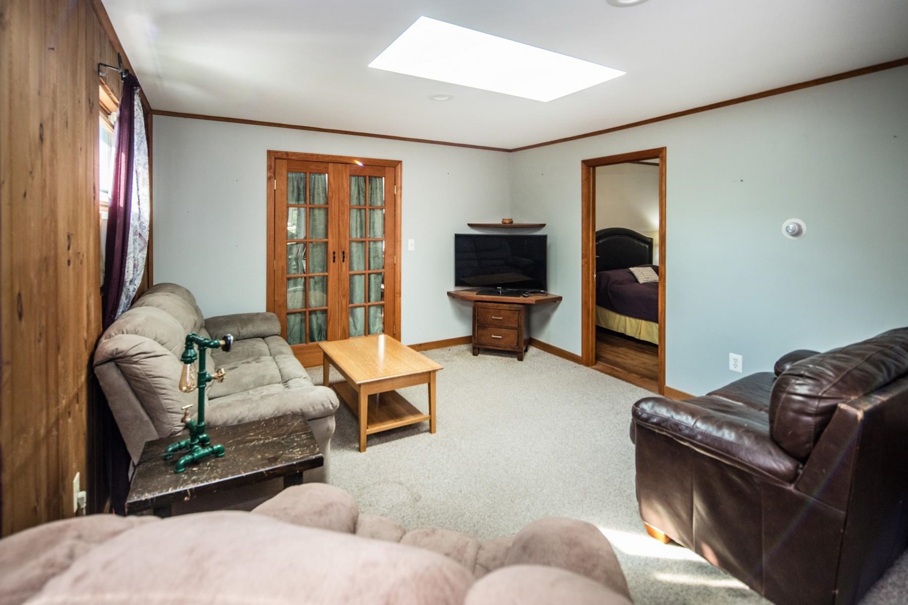1713 Country Club Road