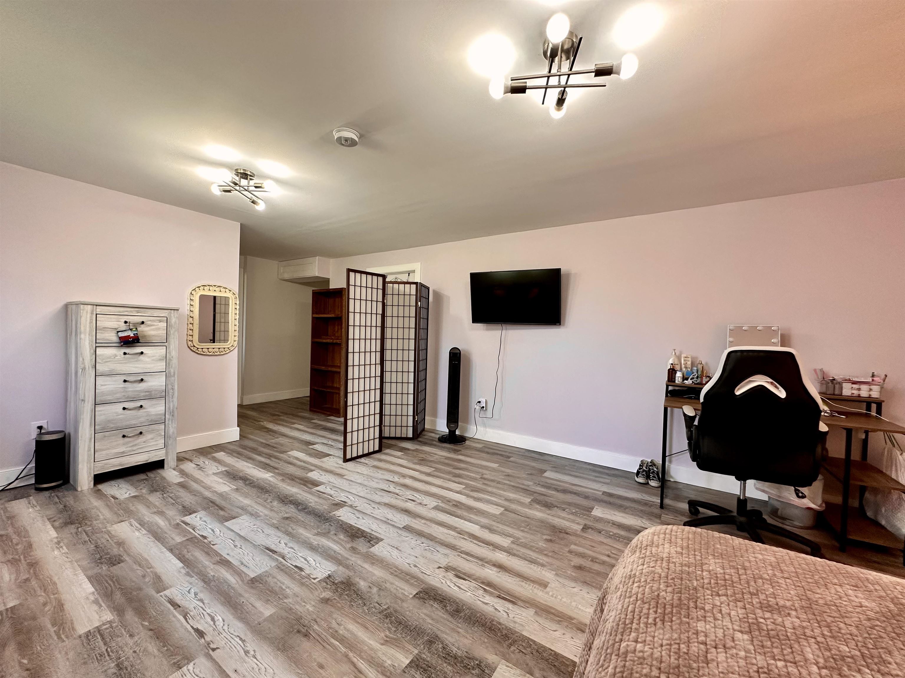 16 Edgewood Drive