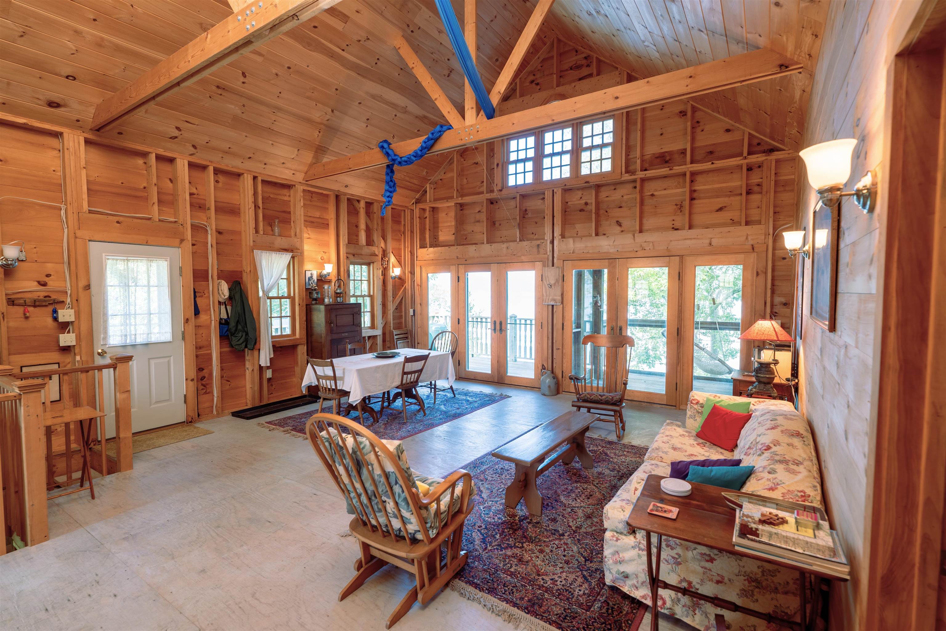 256 Lakeside Lane