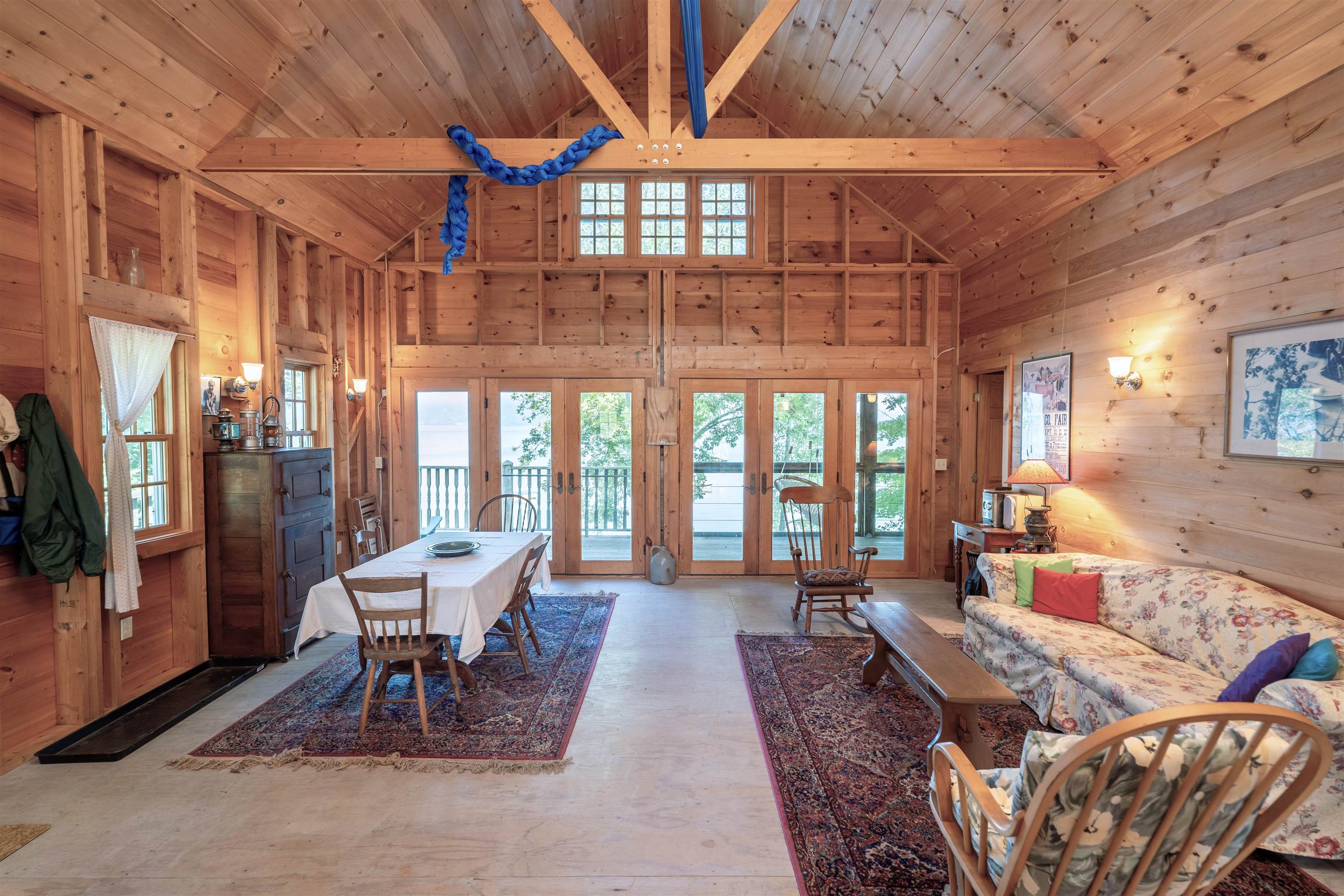 256 Lakeside Lane