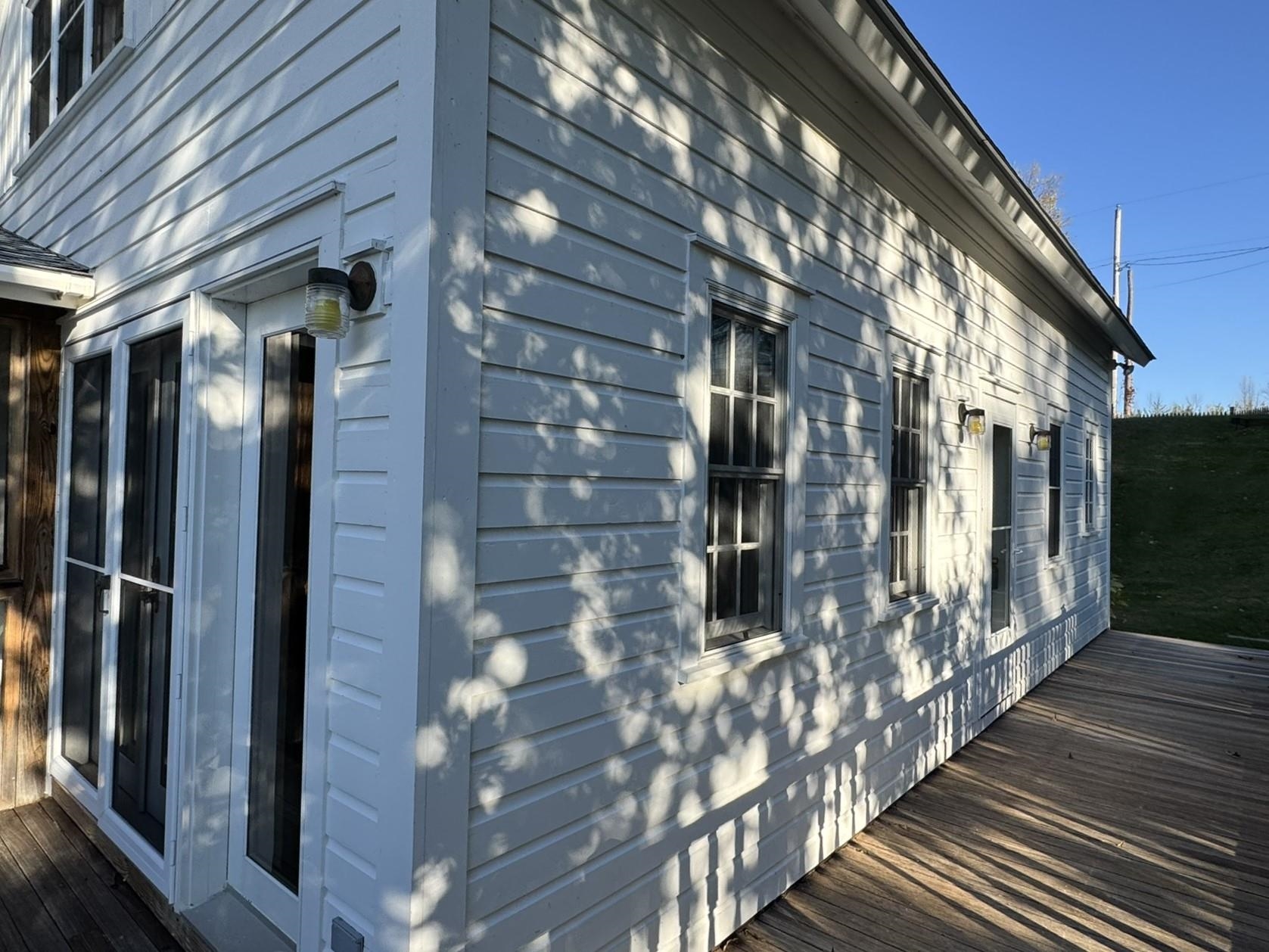 256 Lakeside Lane