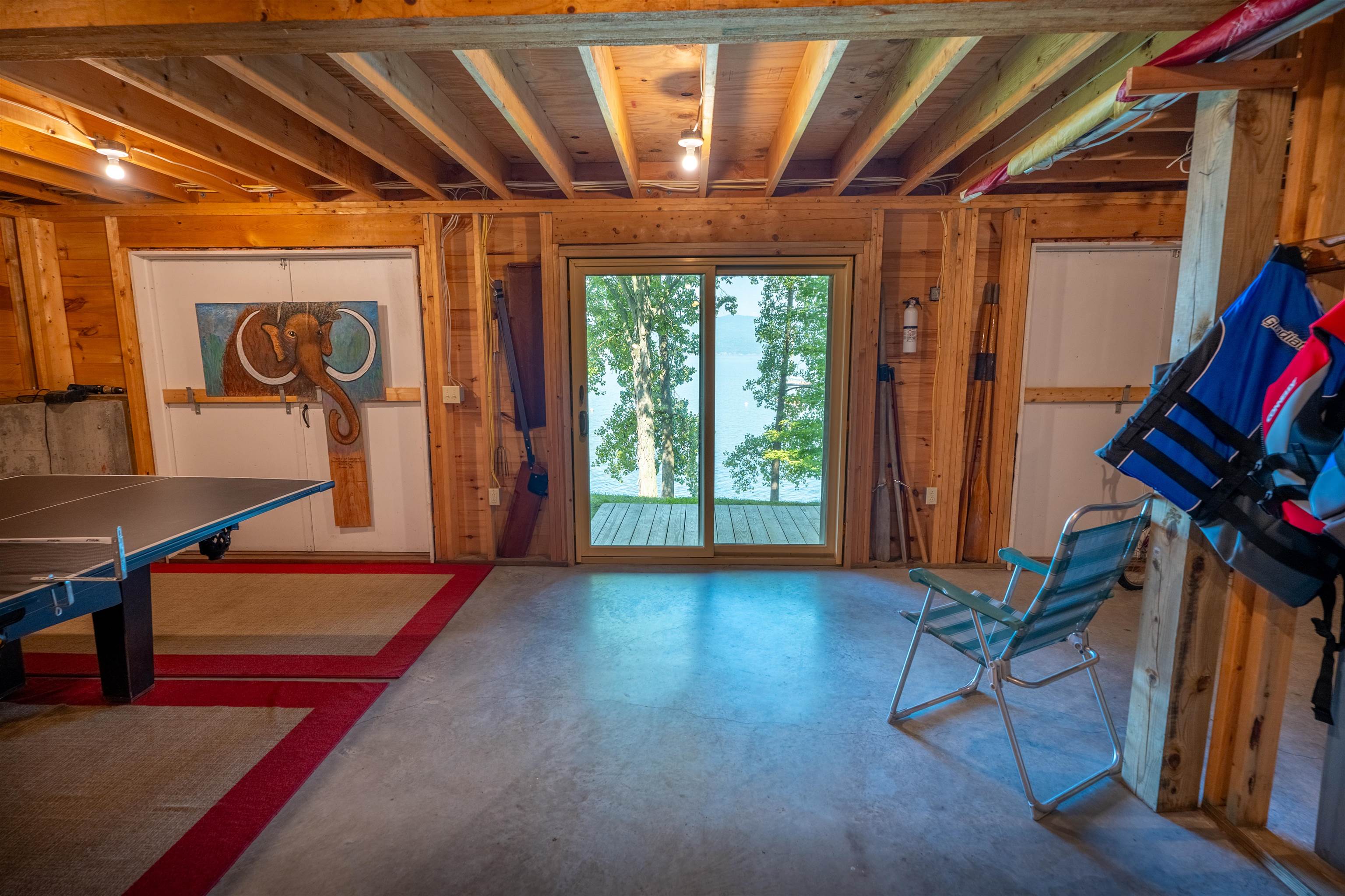 256 Lakeside Lane