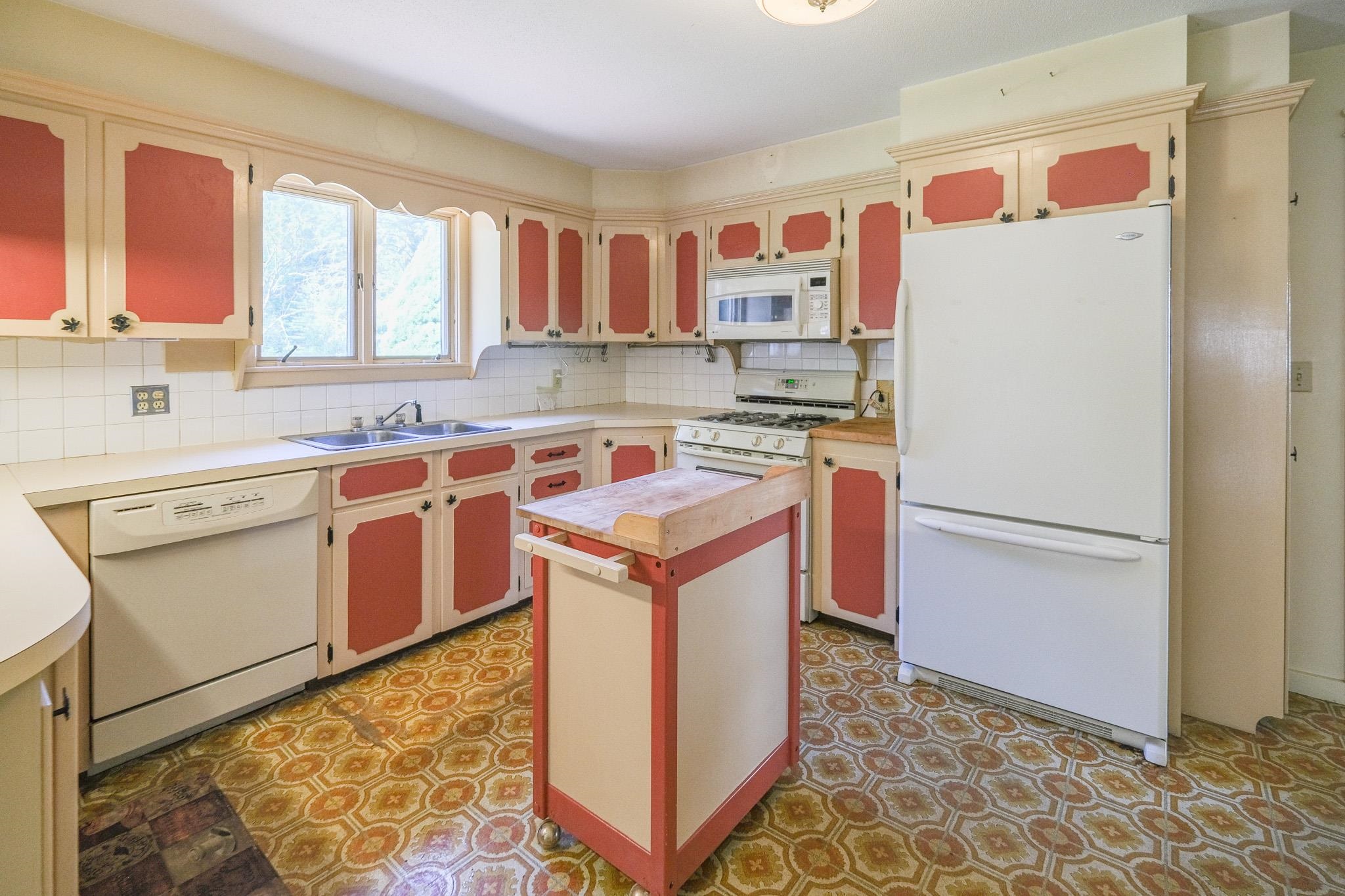399 Crown Point Road