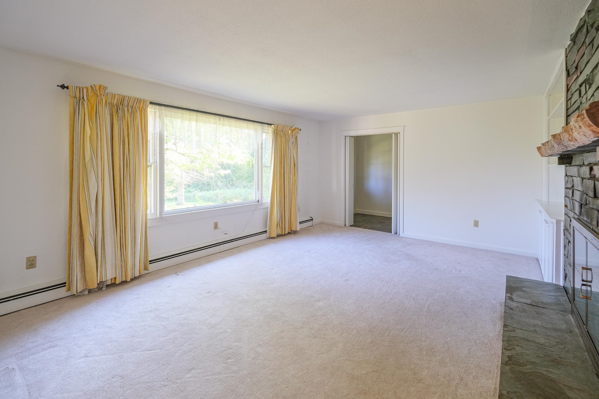 399 Crown Point Road