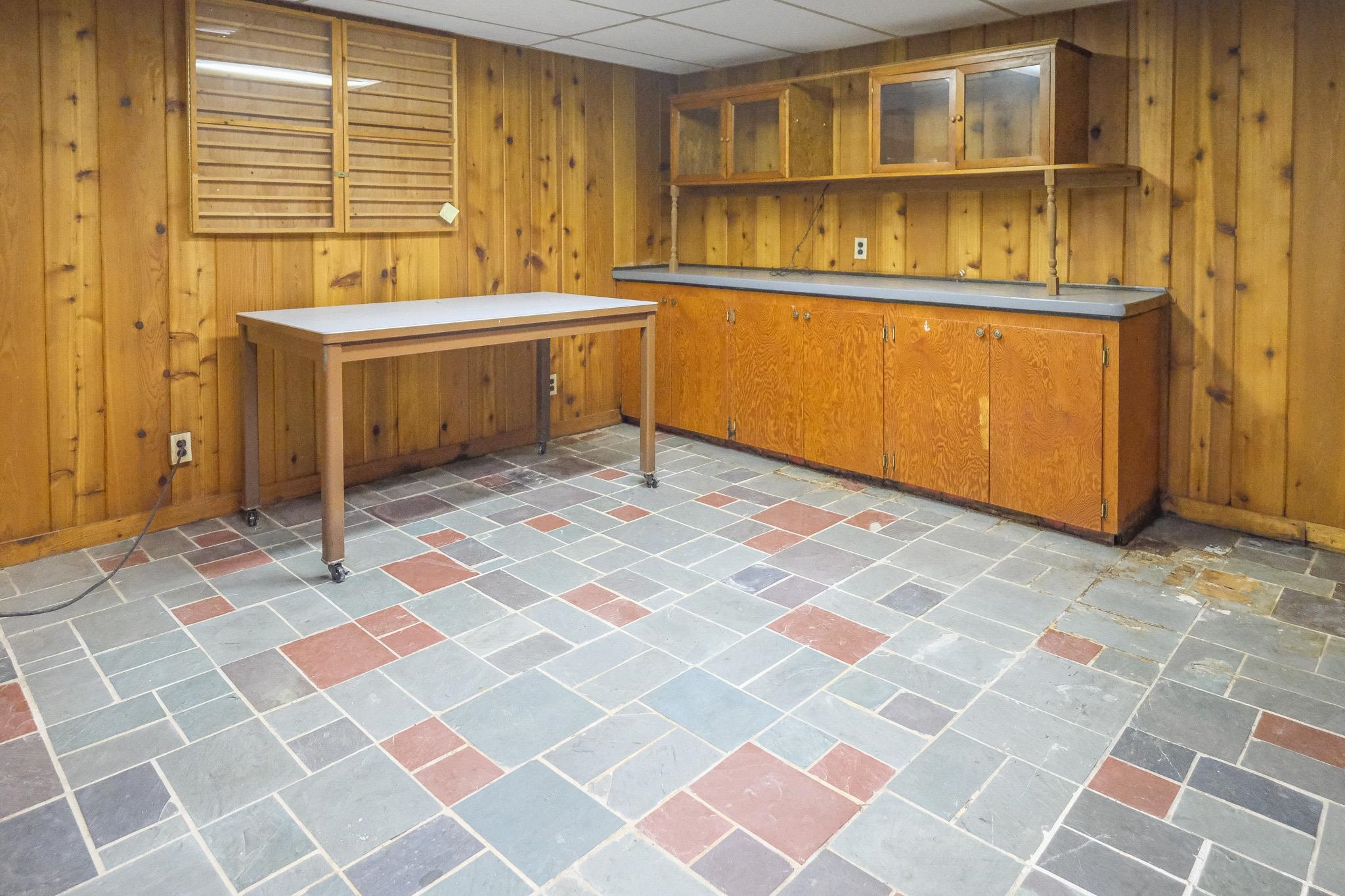 399 Crown Point Road