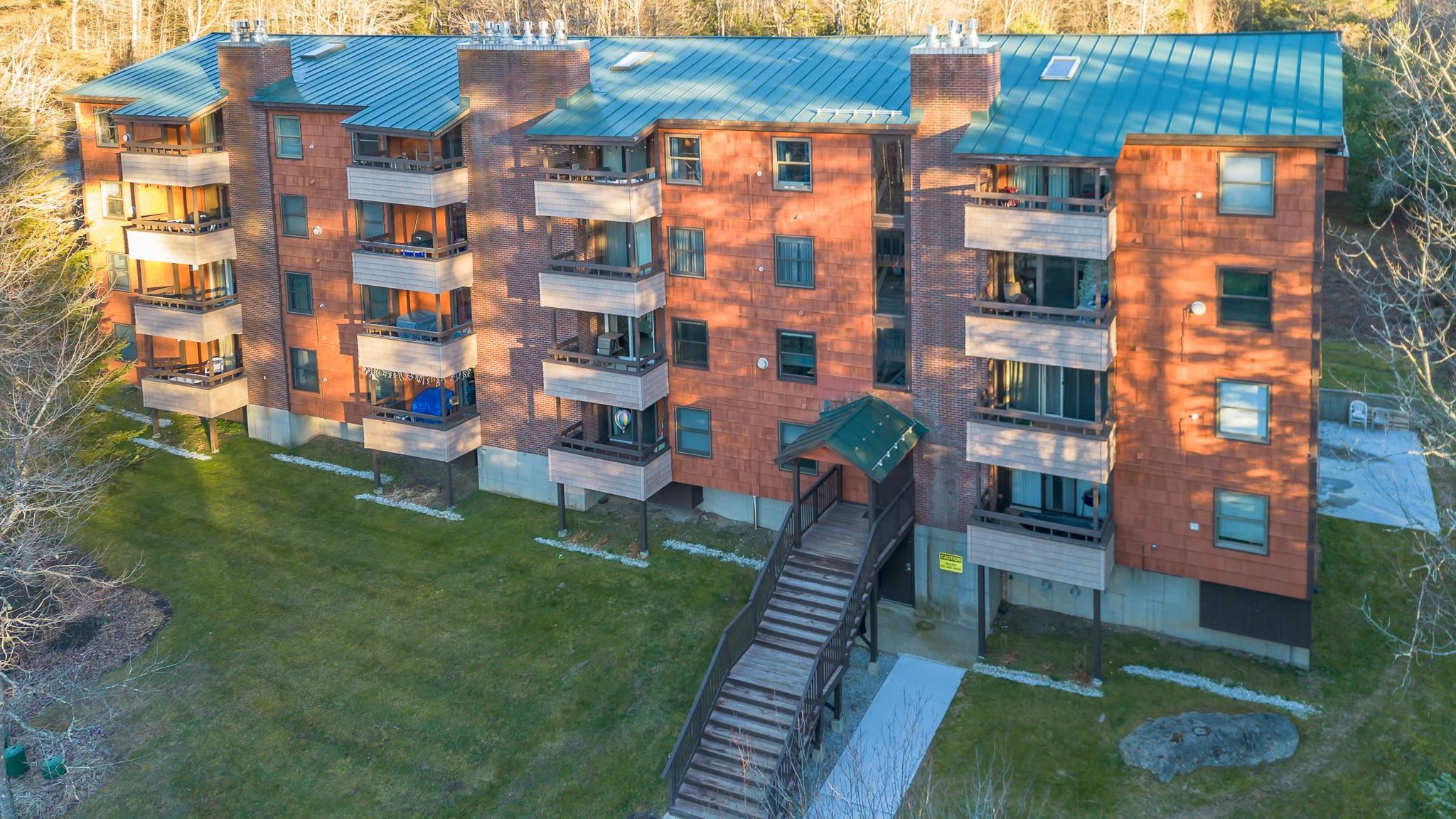 118 Gateway Court Unit: 2-B