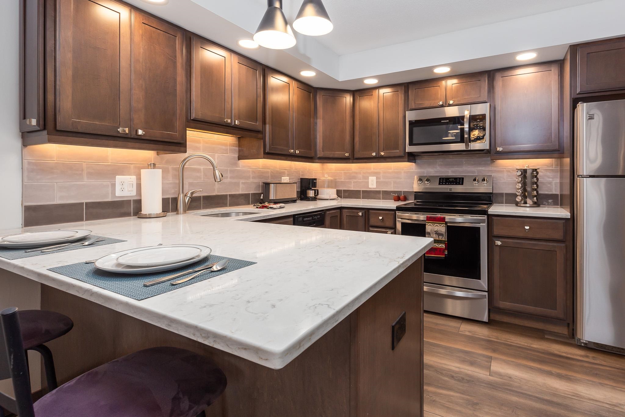 118 Gateway Court Unit: 2-B