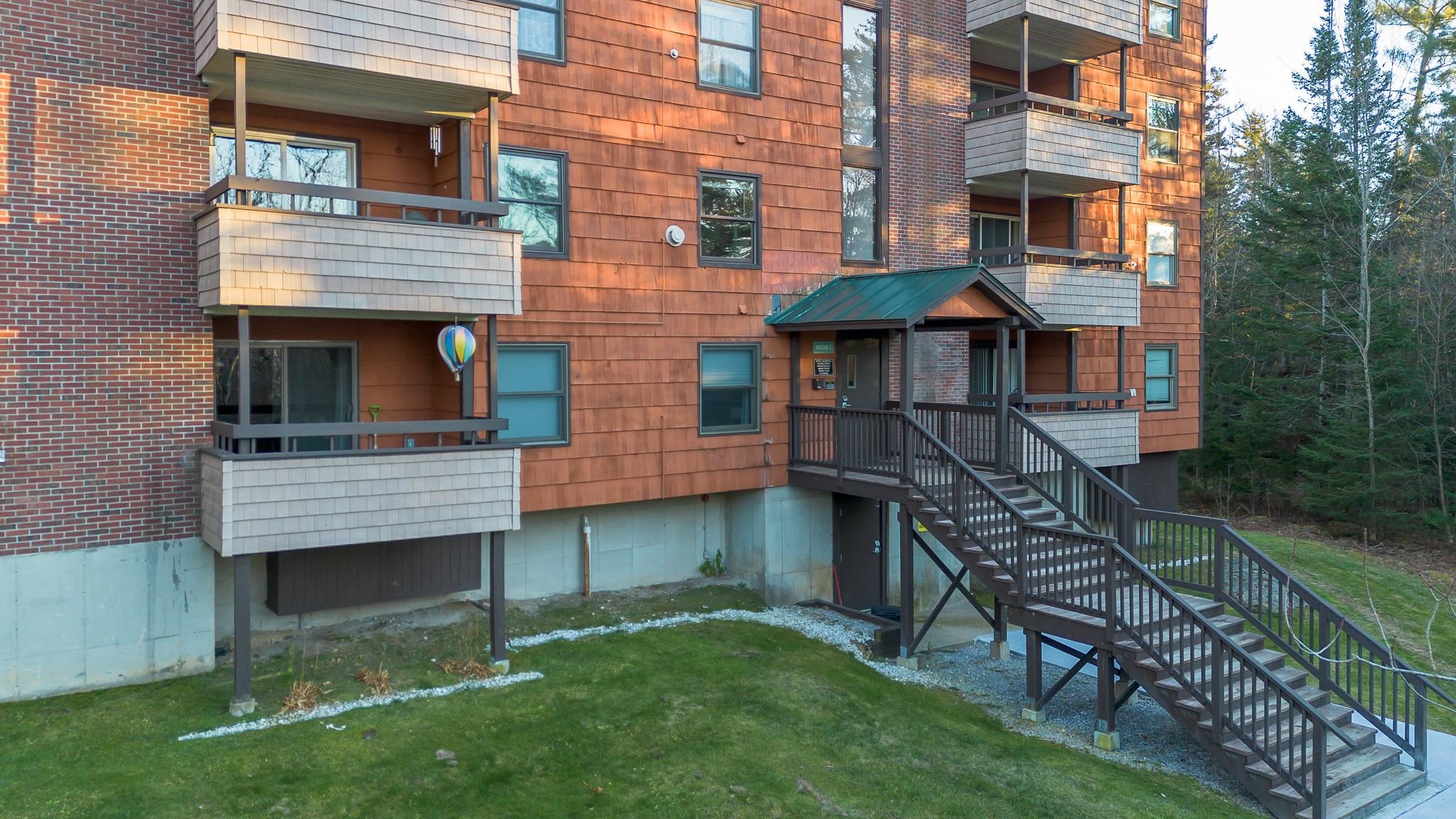 118 Gateway Court Unit: 2-B