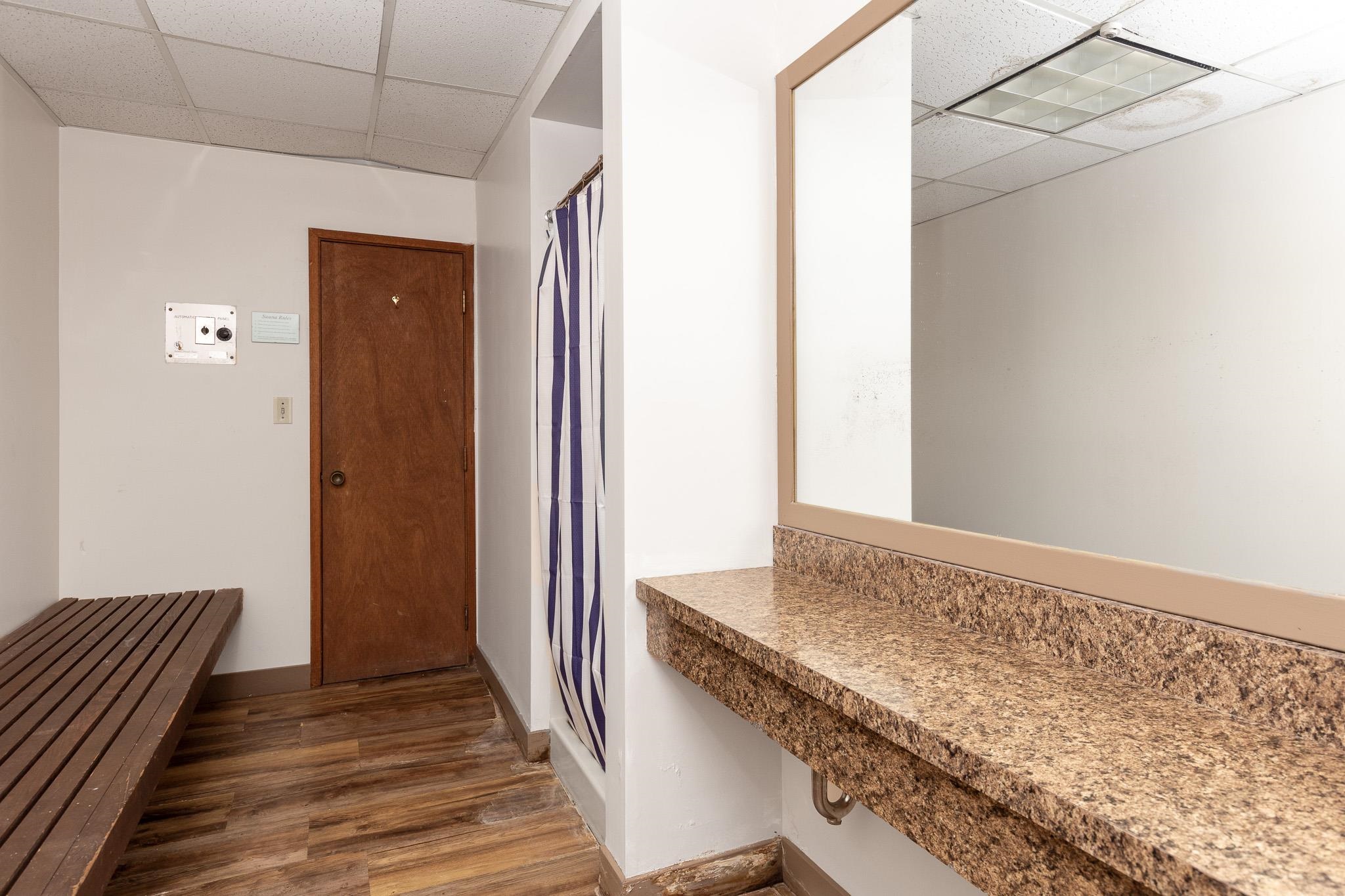 118 Gateway Court Unit: 2-B