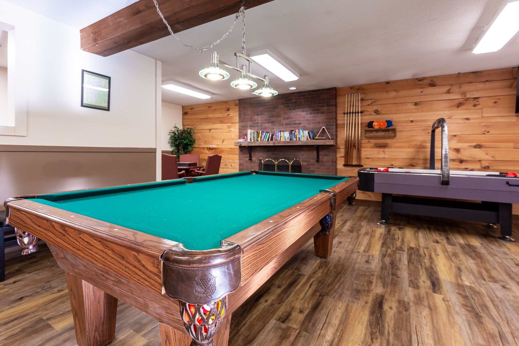 118 Gateway Court Unit: 2-B