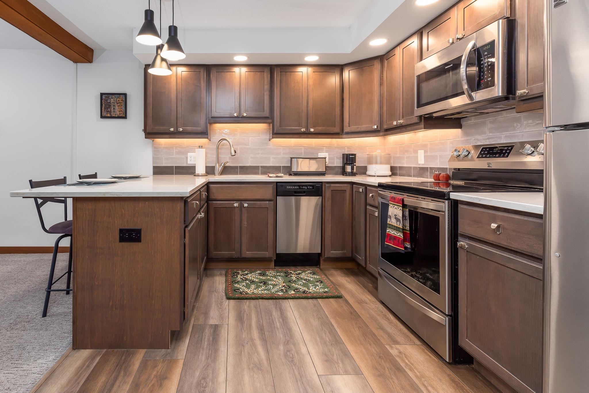 118 Gateway Court Unit: 2-B