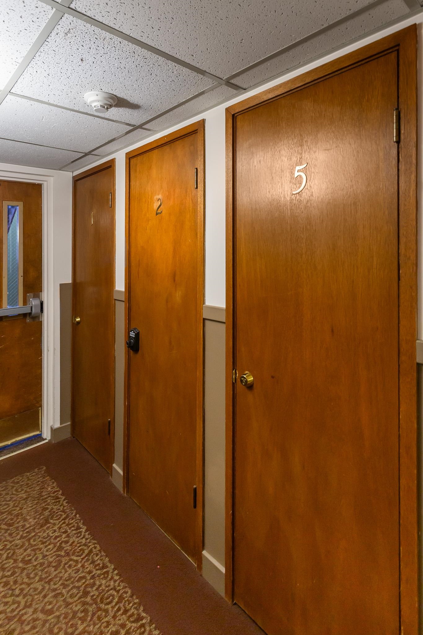 118 Gateway Court Unit: 2-B