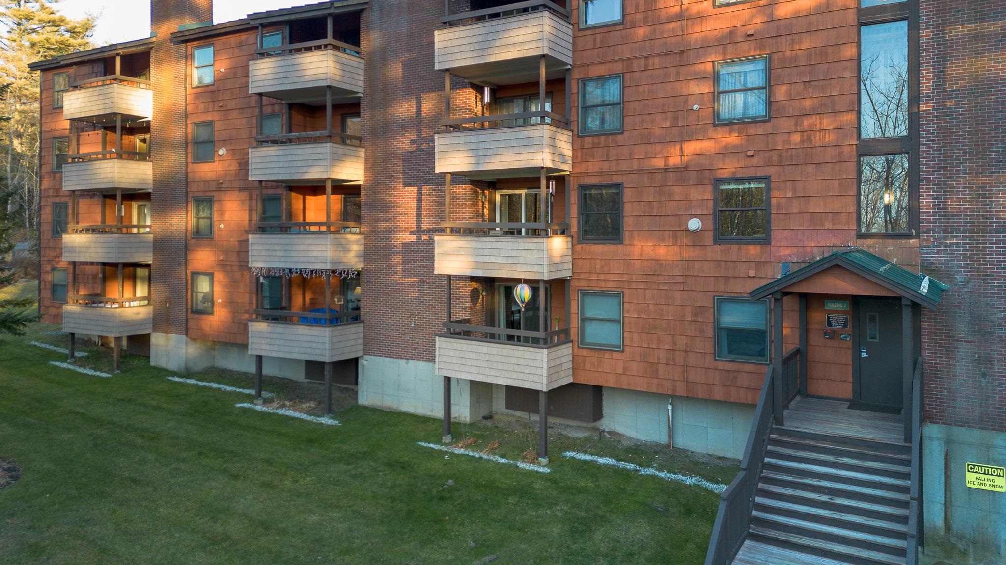 118 Gateway Court Unit: 2-B