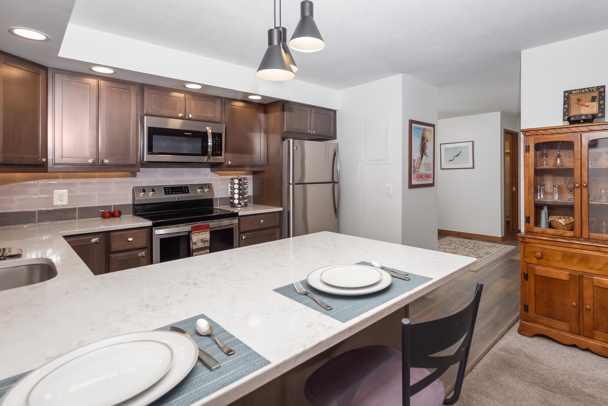 118 Gateway Court Unit: 2-B