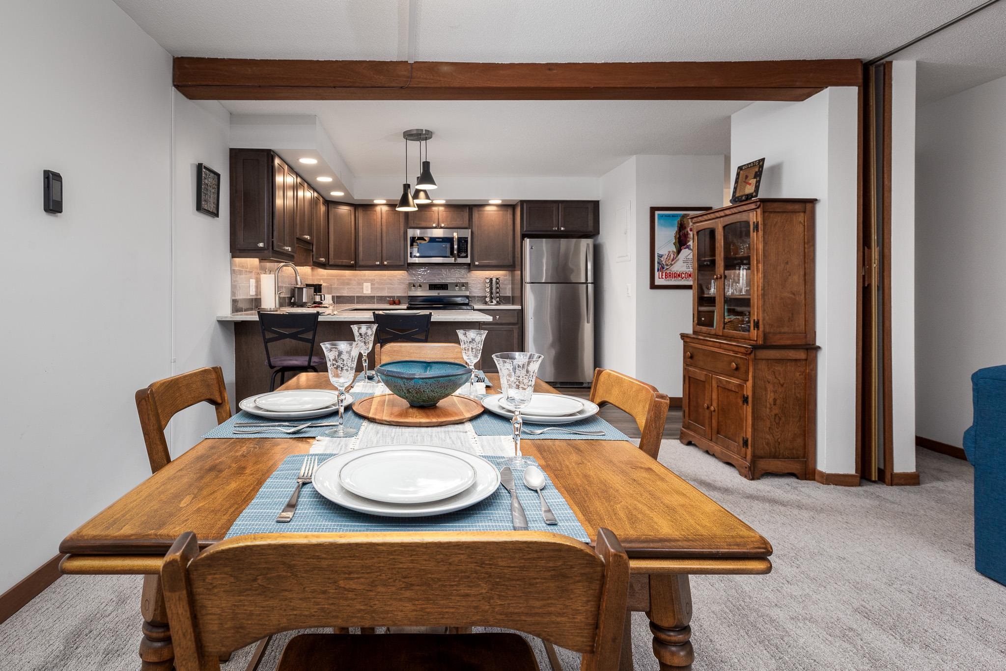 118 Gateway Court Unit: 2-B