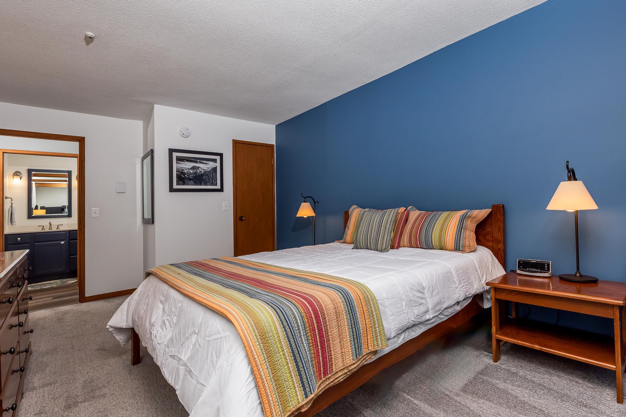 118 Gateway Court Unit: 2-B