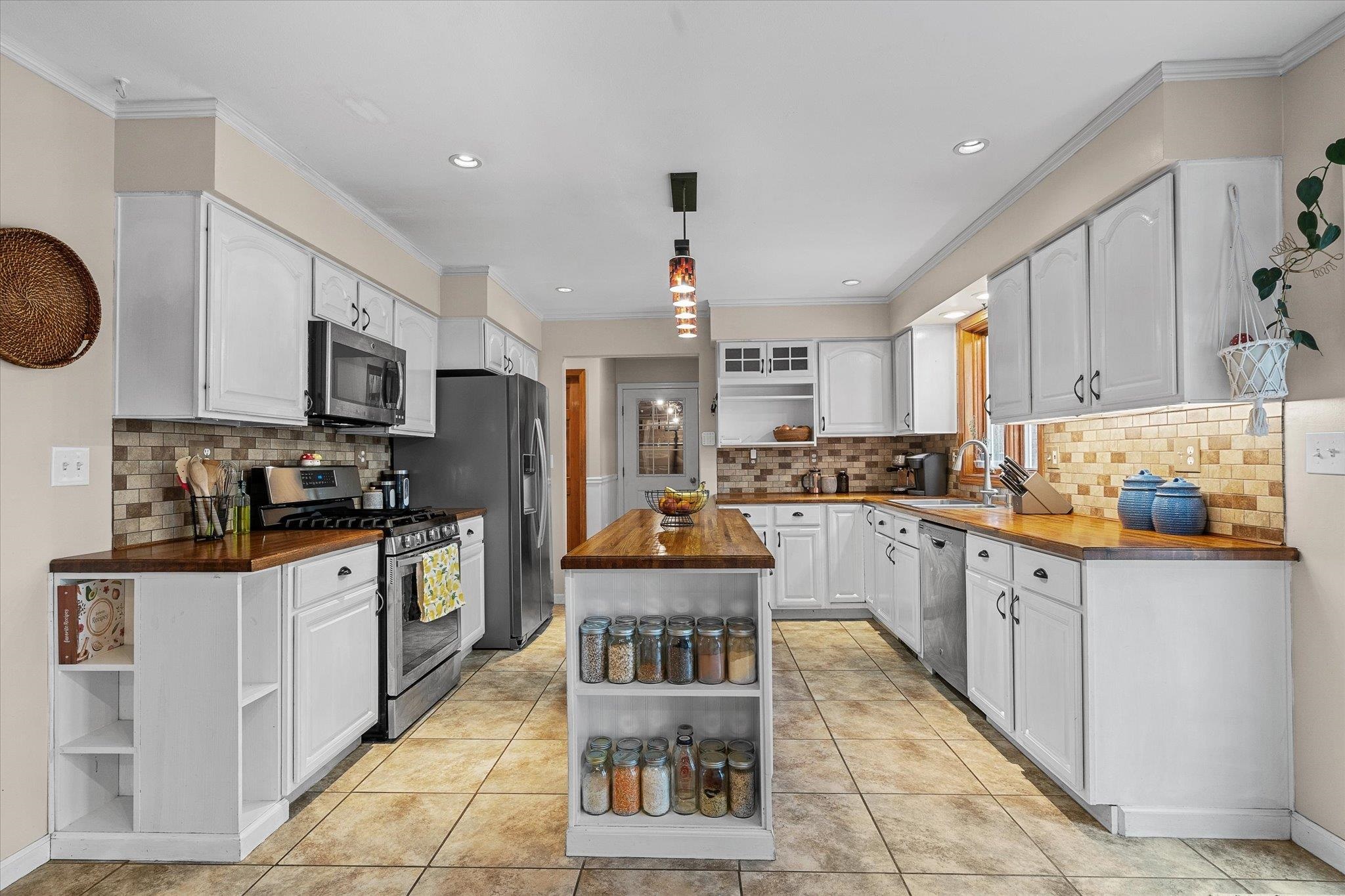 216 Maplewood Drive
