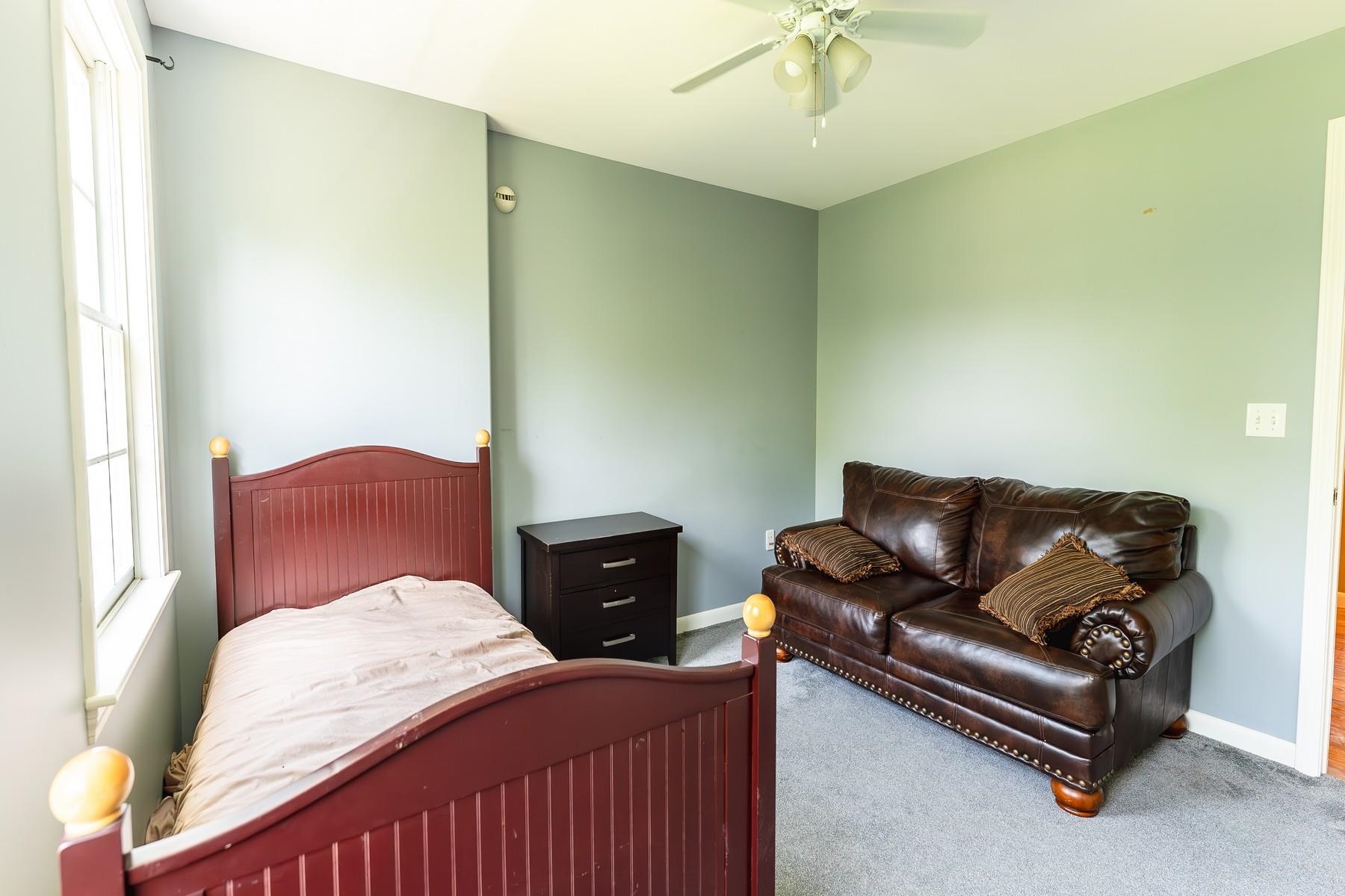 11 Tuttle Meadow Drive