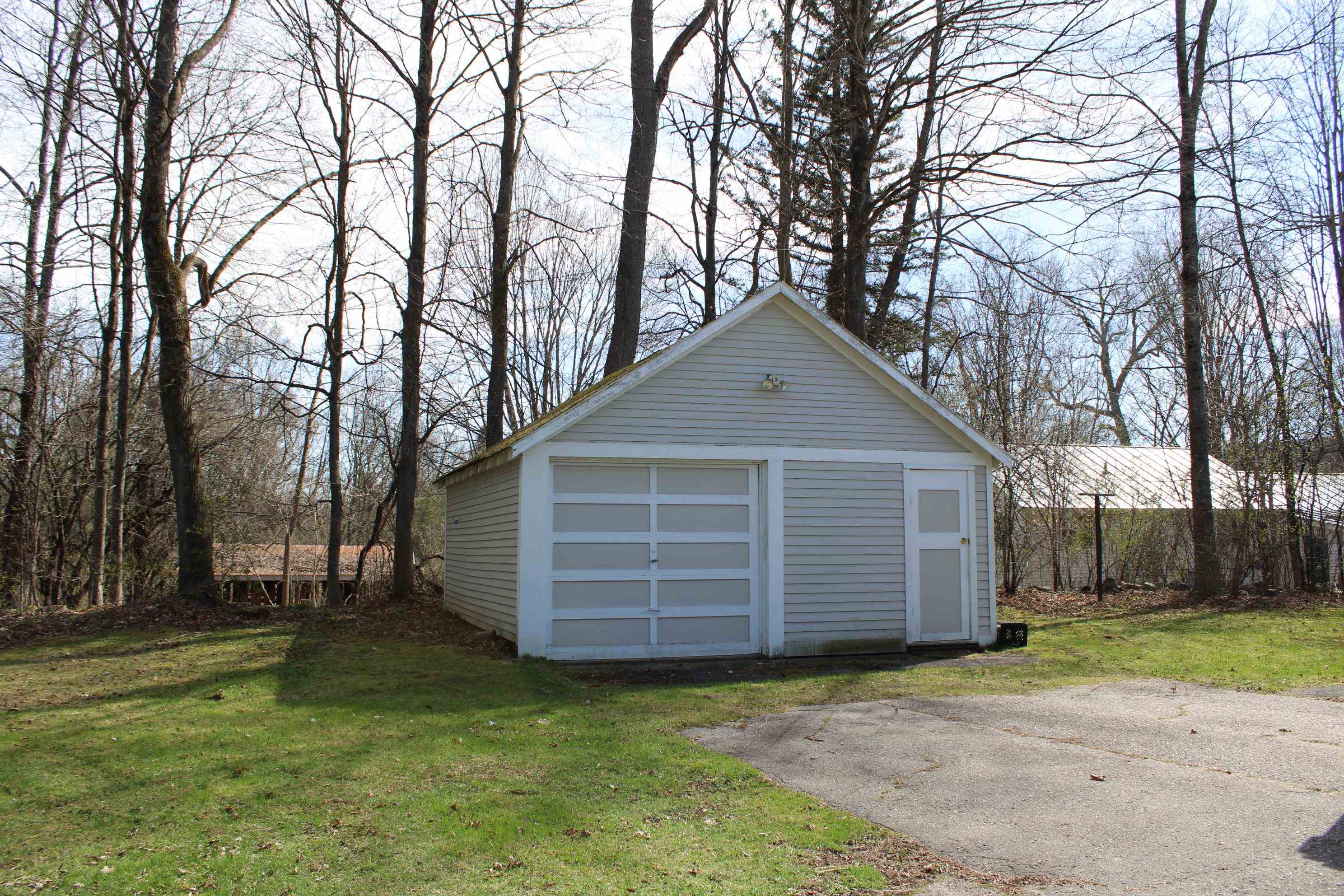 43 Middle Road