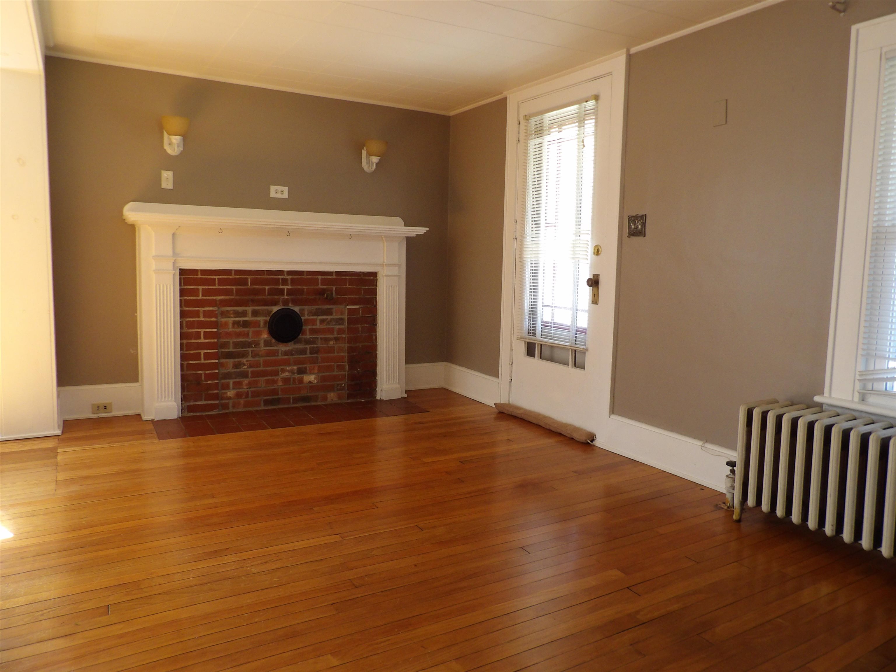 43 Middle Road