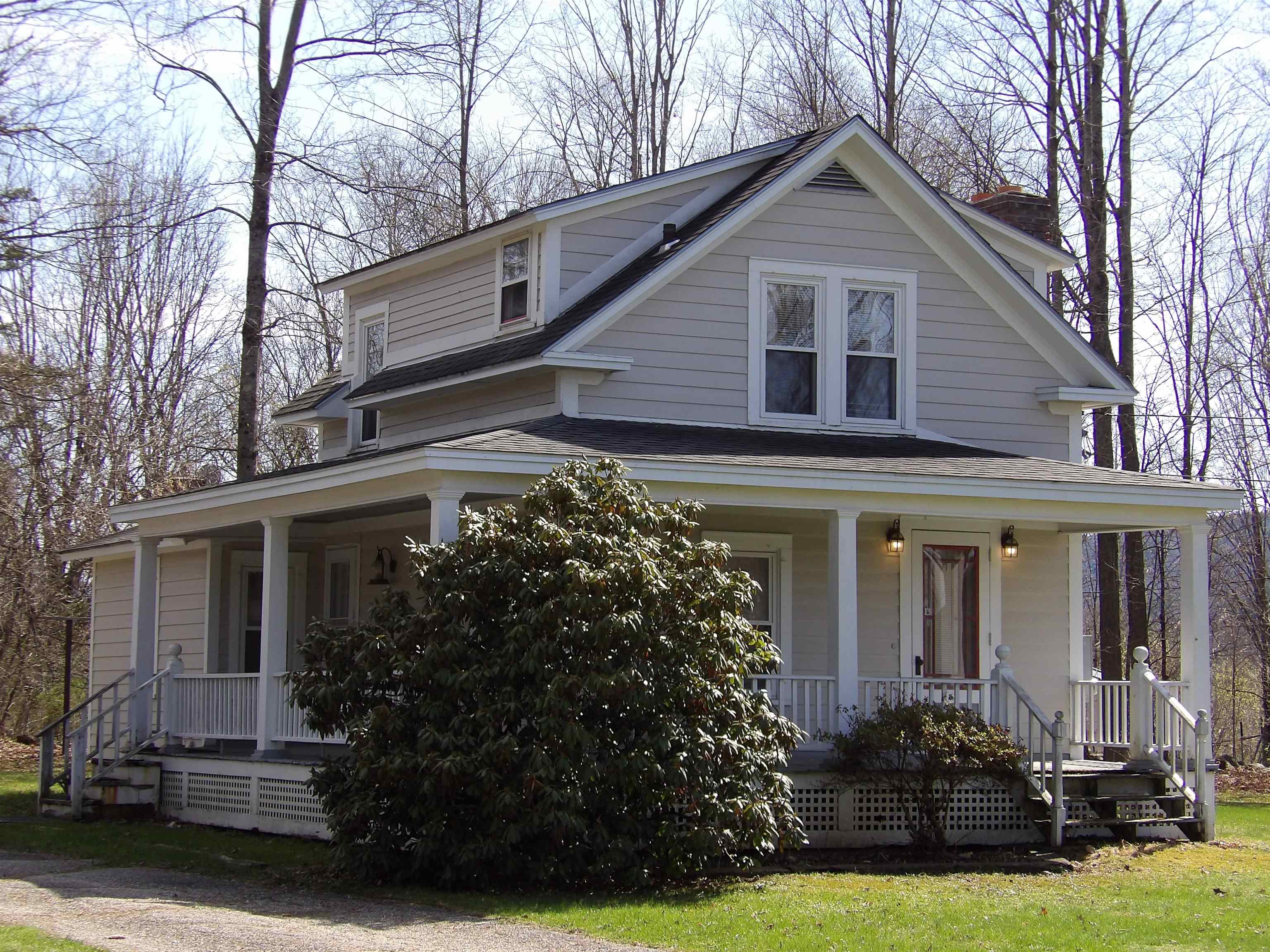 43 Middle Road