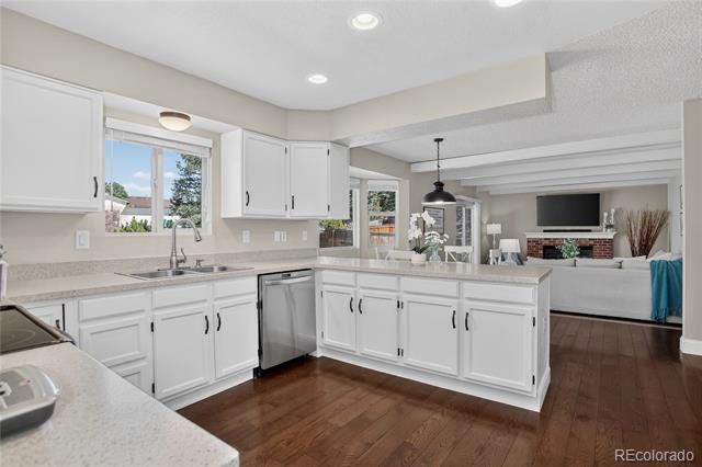 2790 Boleyn Drive