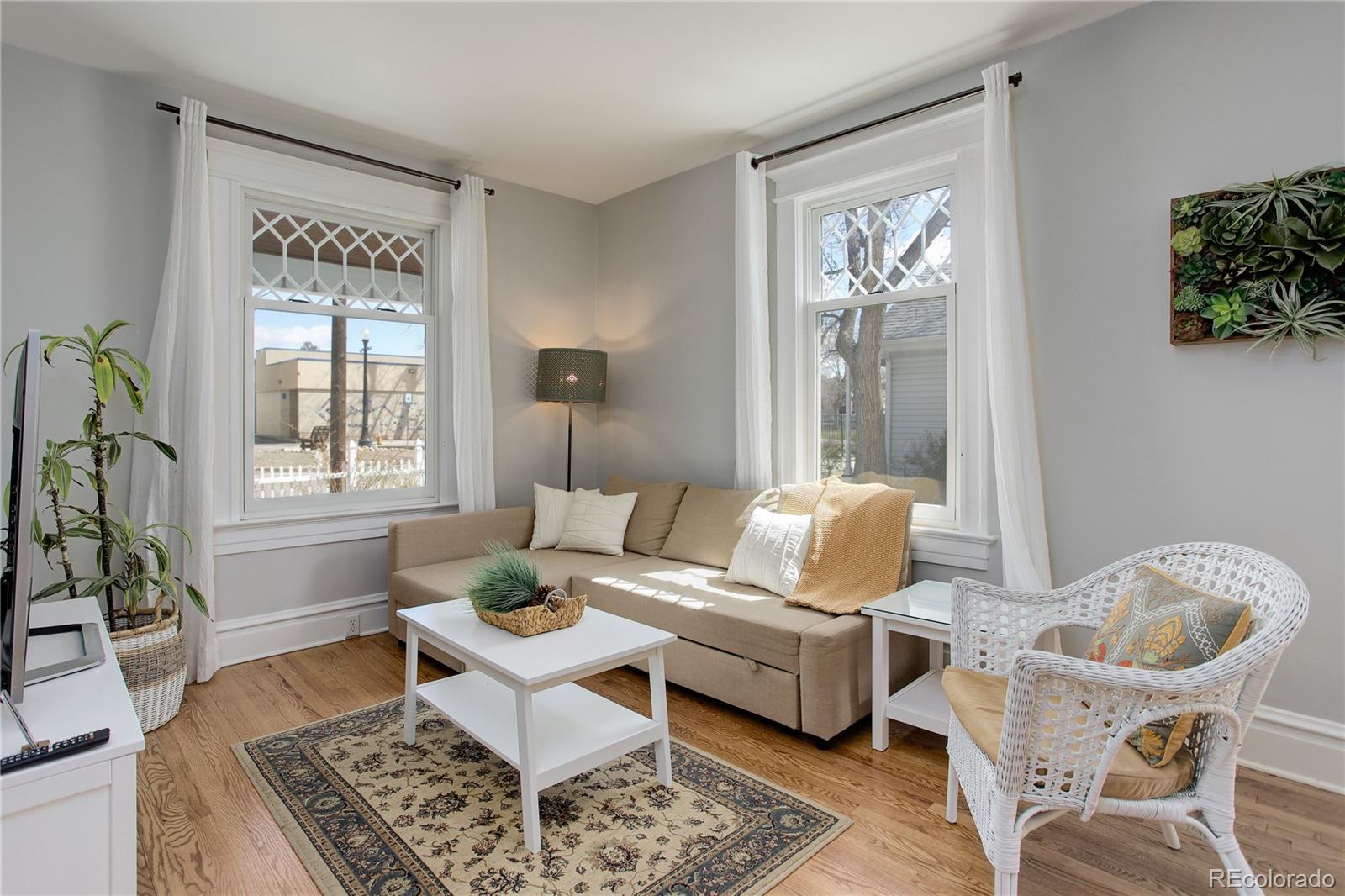 215 E Del Norte Street