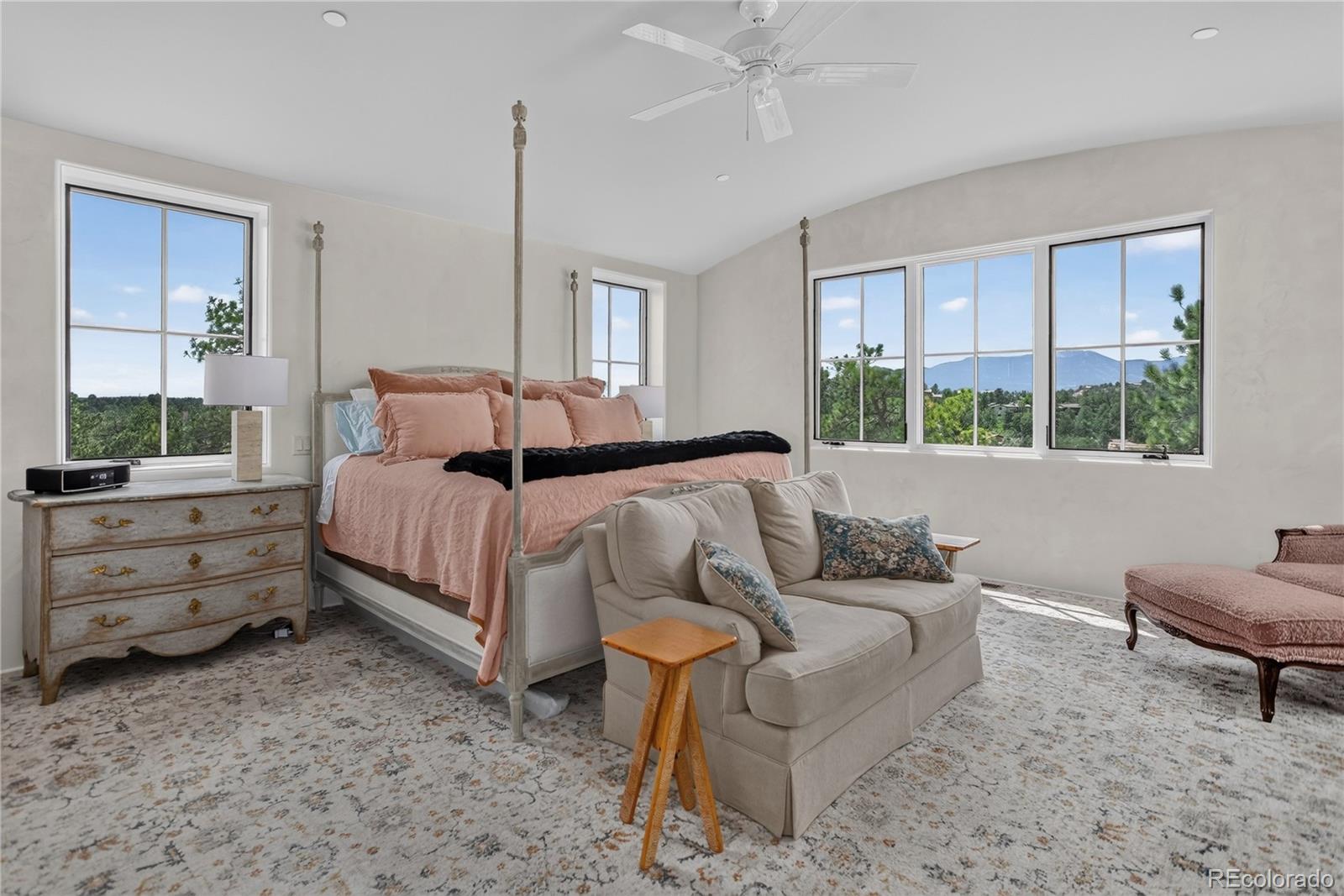 30 Cap Rock Way