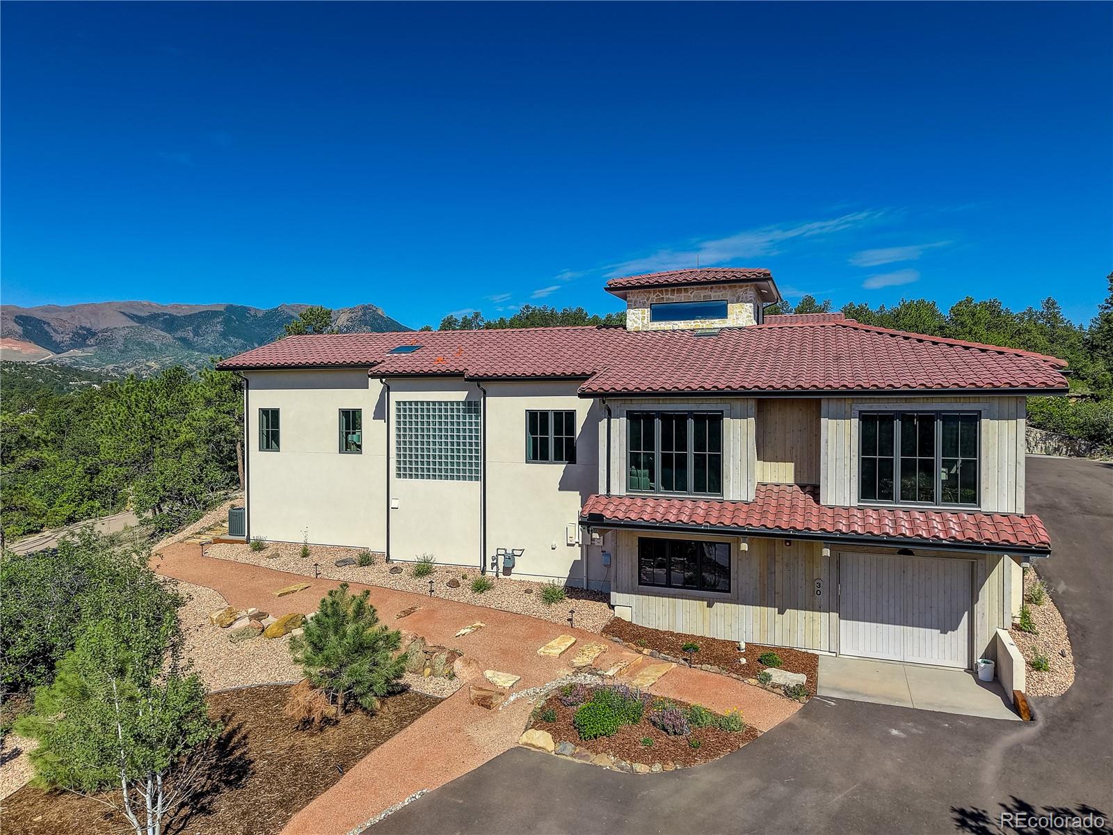 30 Cap Rock Way