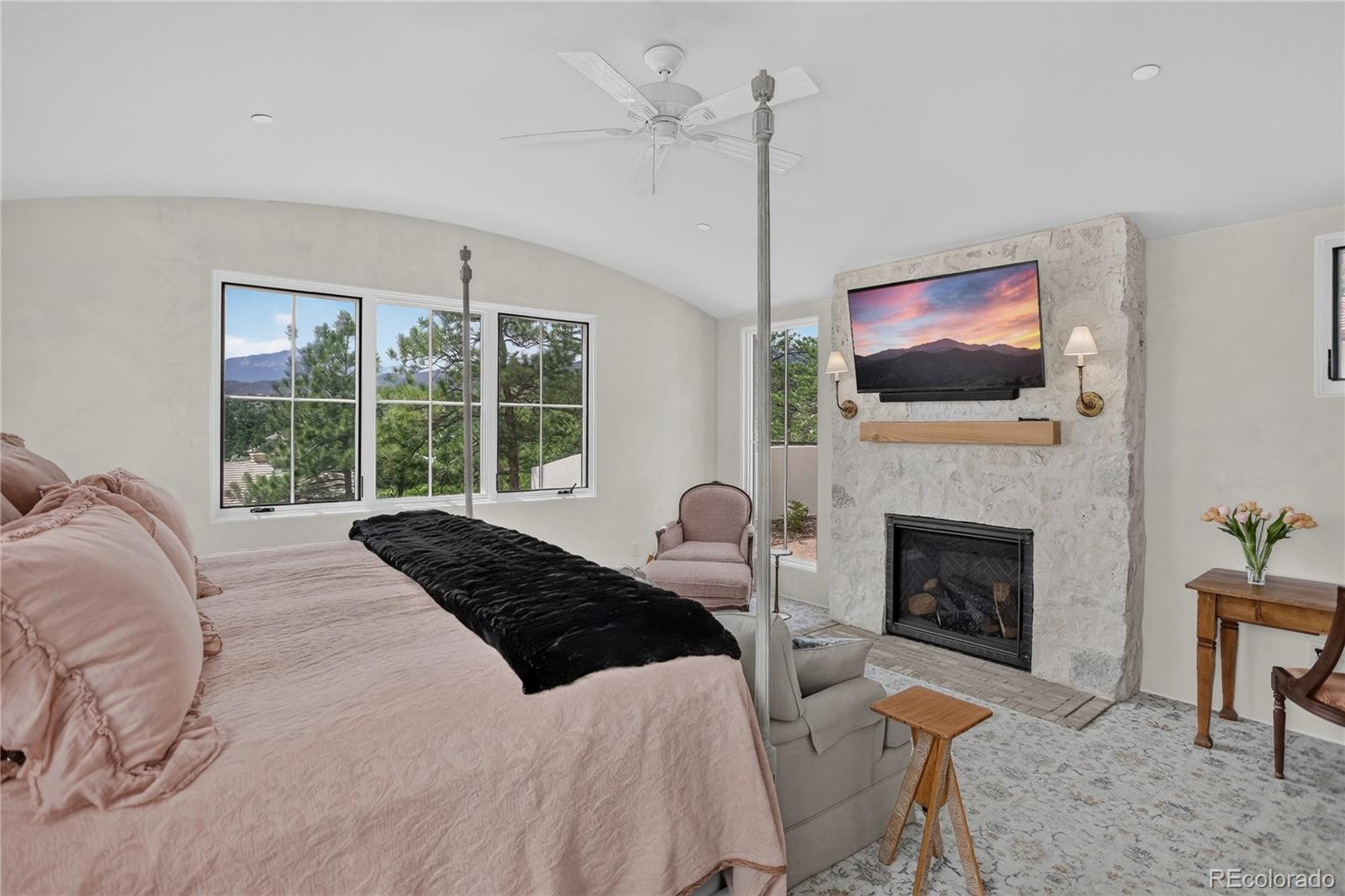 30 Cap Rock Way