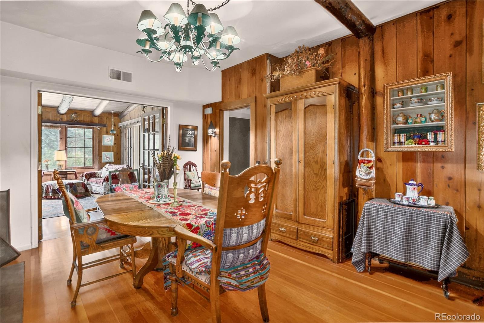 5975 Wellington Road