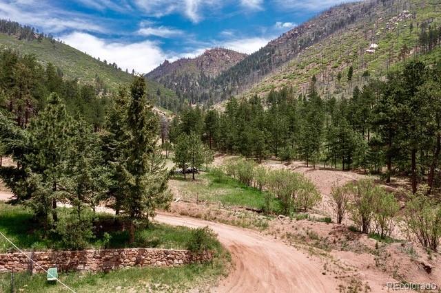 5975 Wellington Road