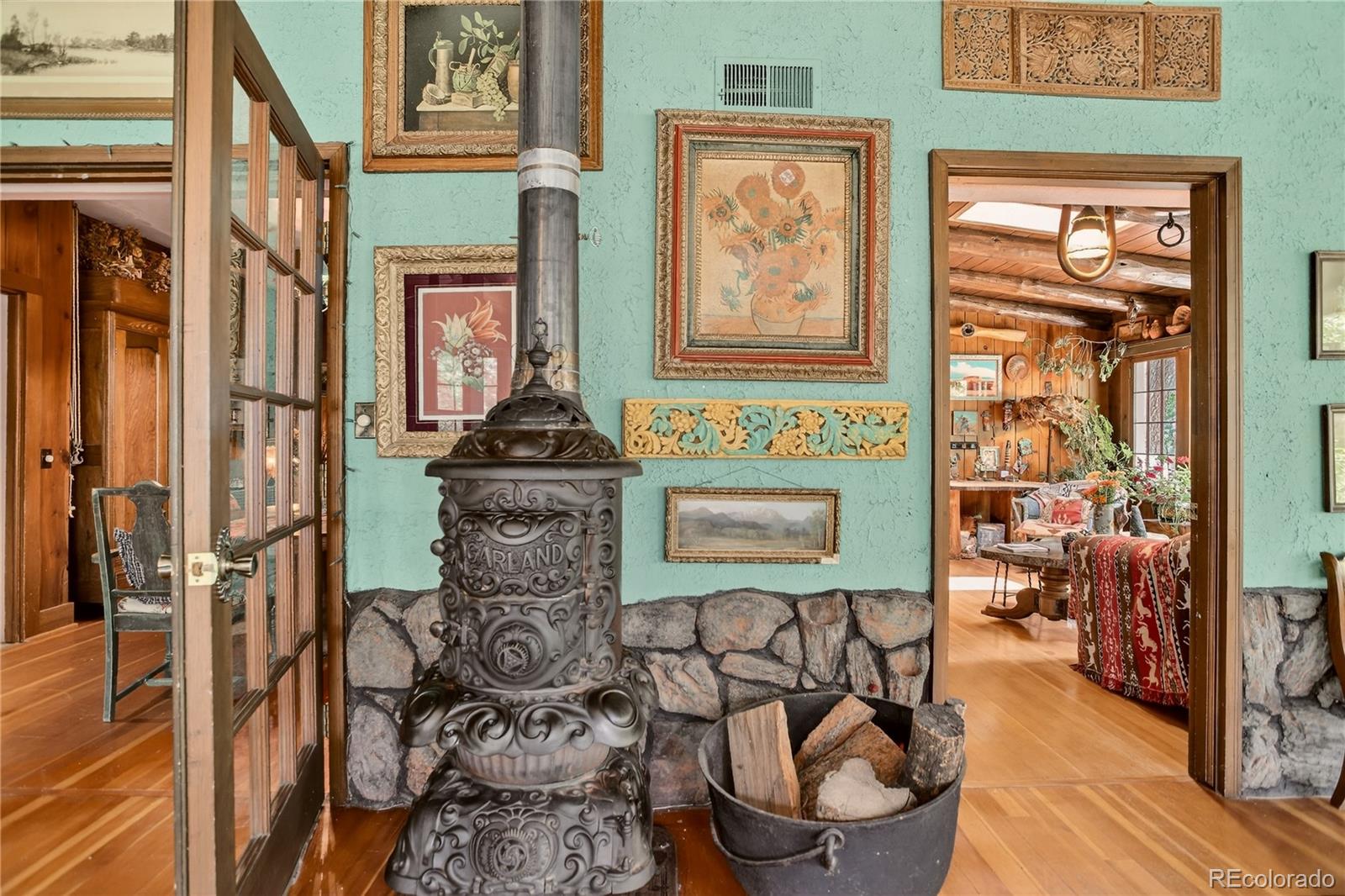 5975 Wellington Road