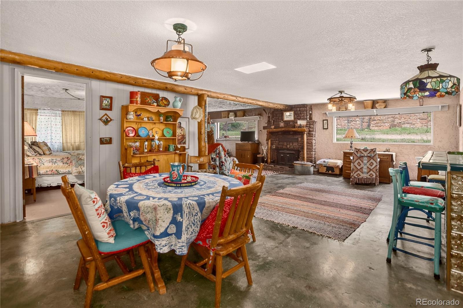 5975 Wellington Road