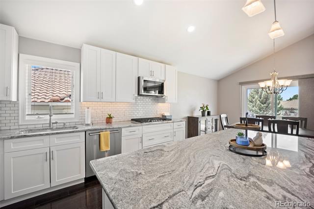 2737 Marston Heights