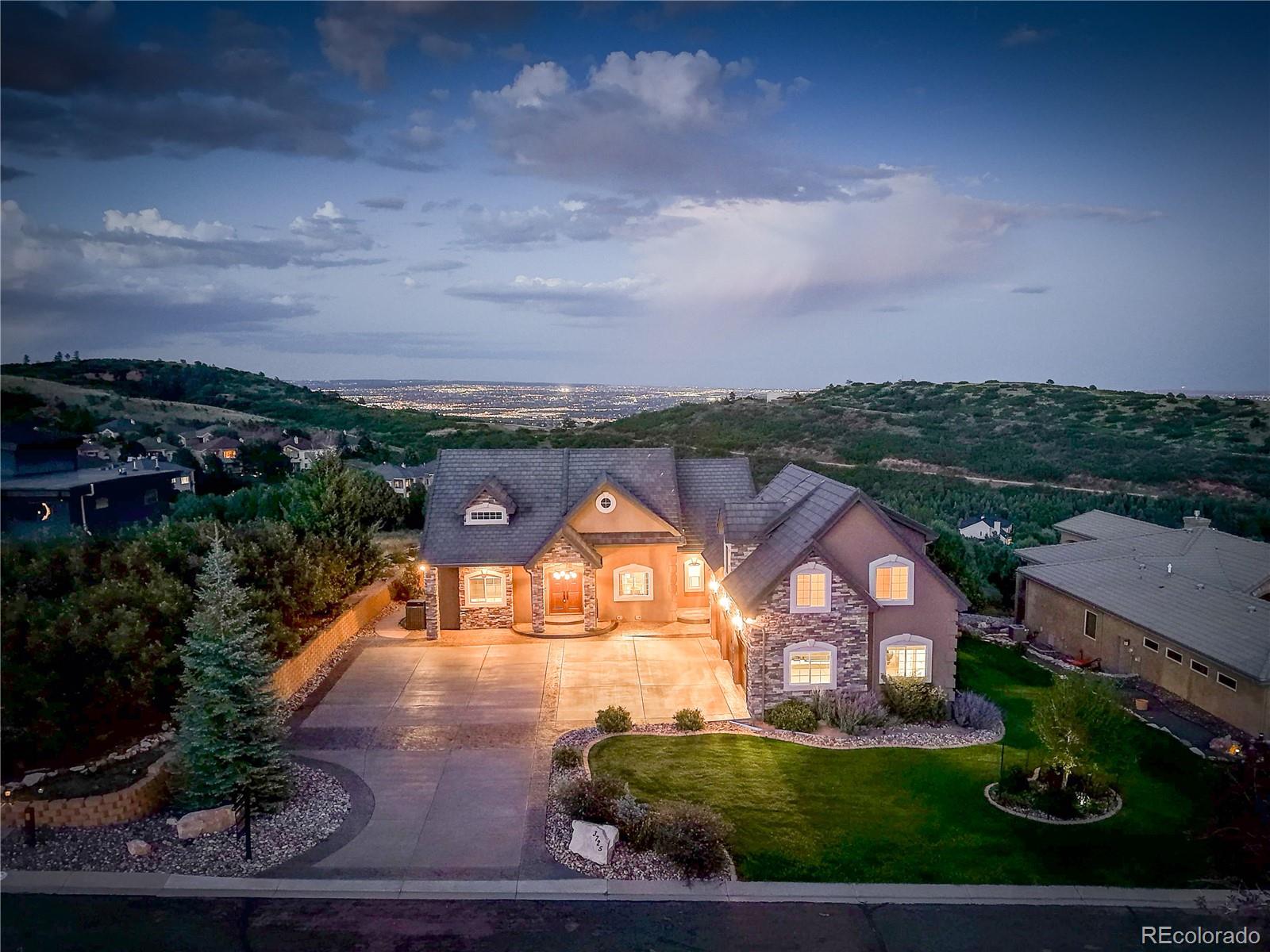 3725 Twisted Oak Circle