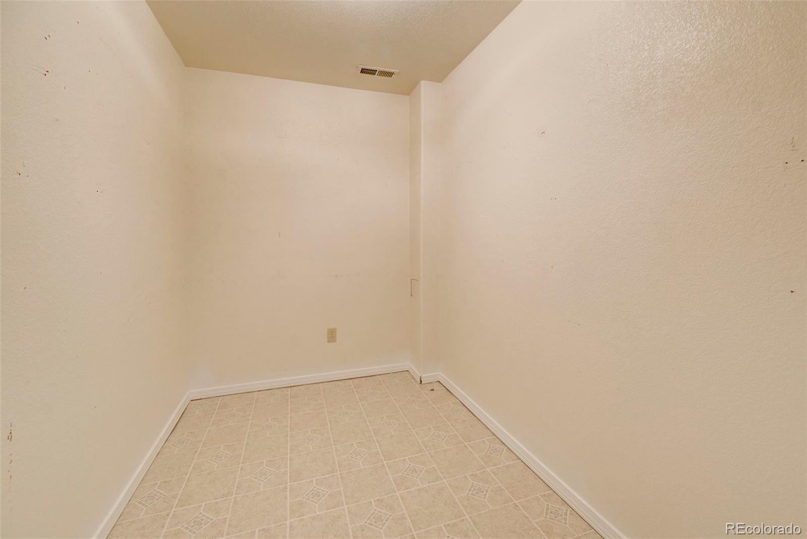 308 Candletree Circle