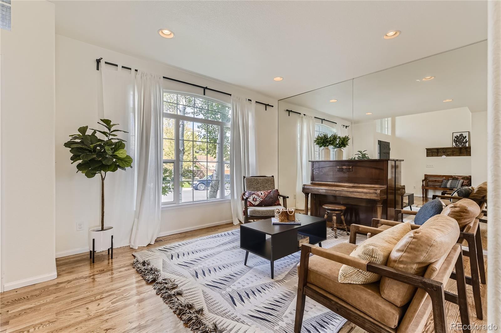 11894 Hitching Post TRL