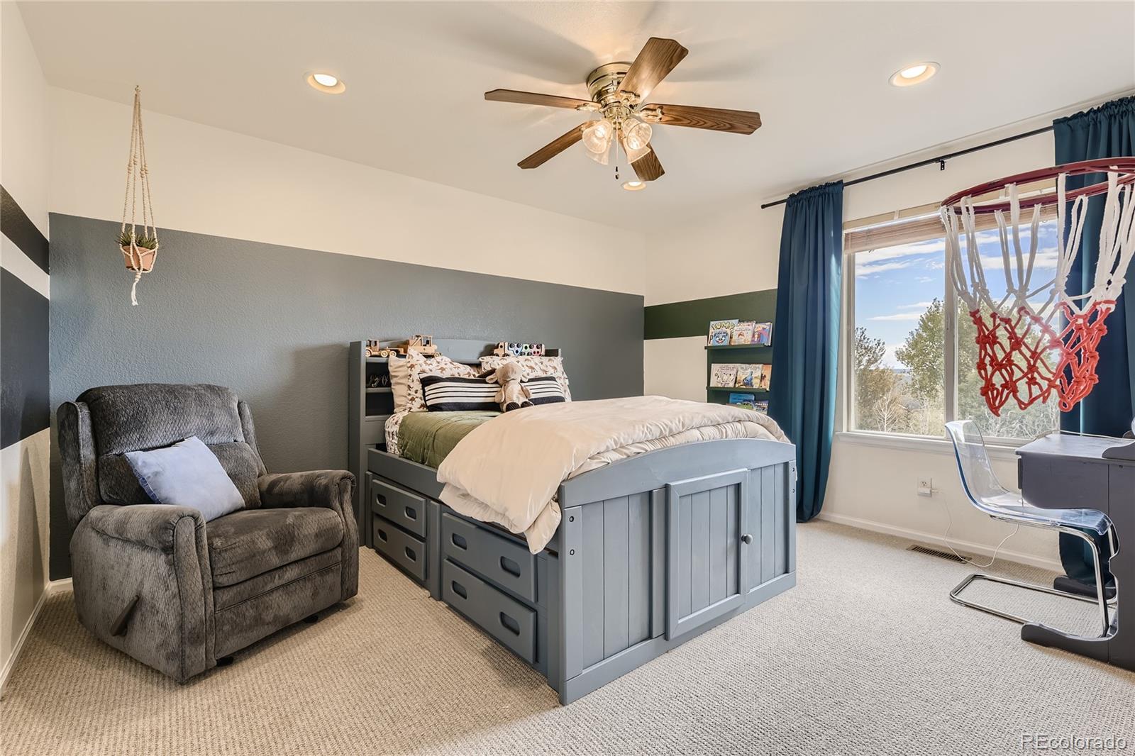 11894 Hitching Post TRL