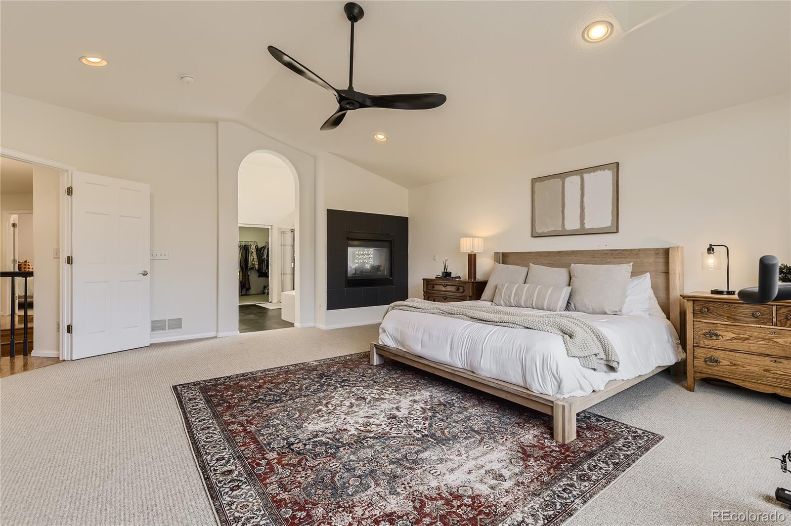 11894 Hitching Post TRL