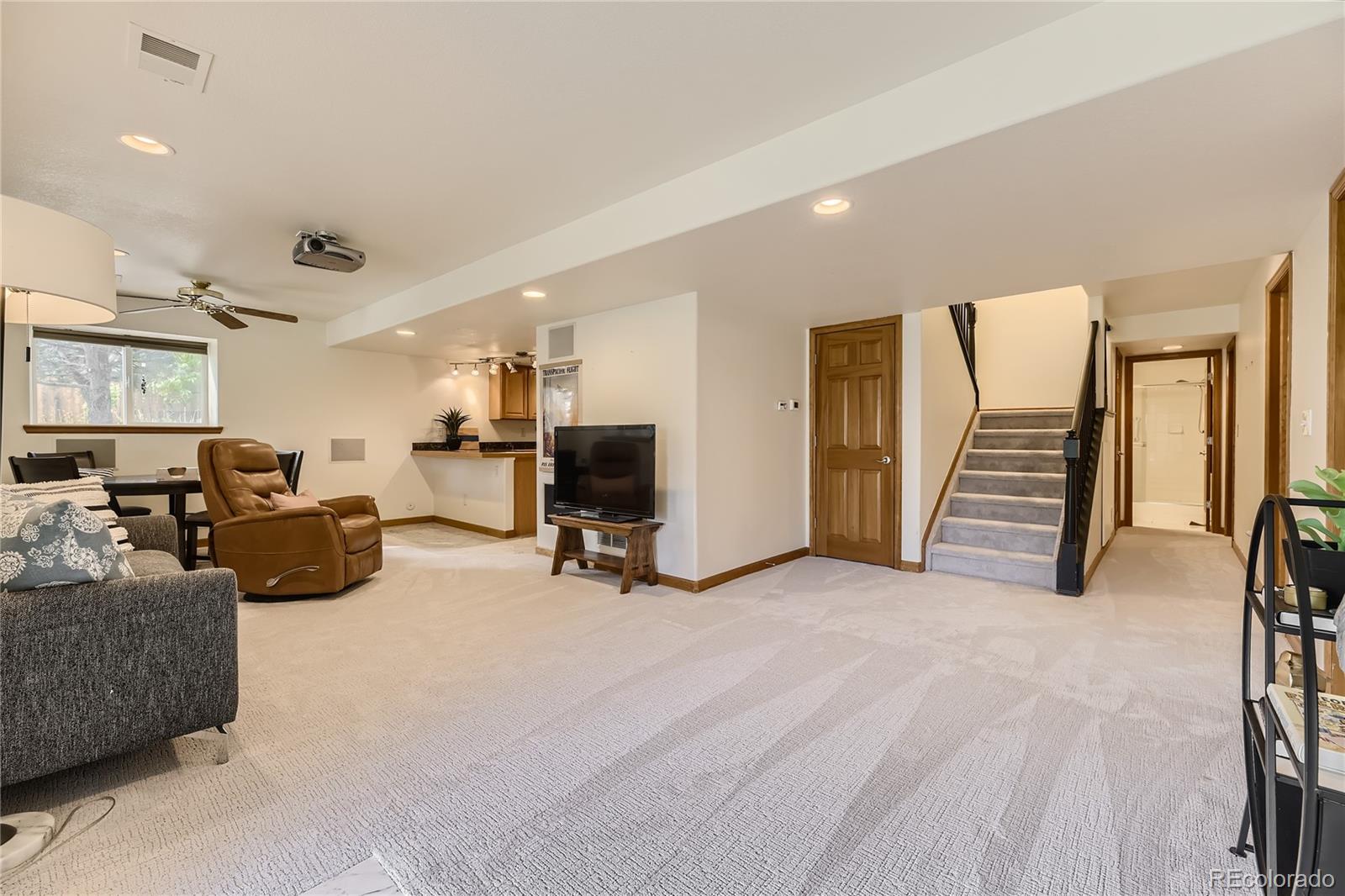 11894 Hitching Post TRL