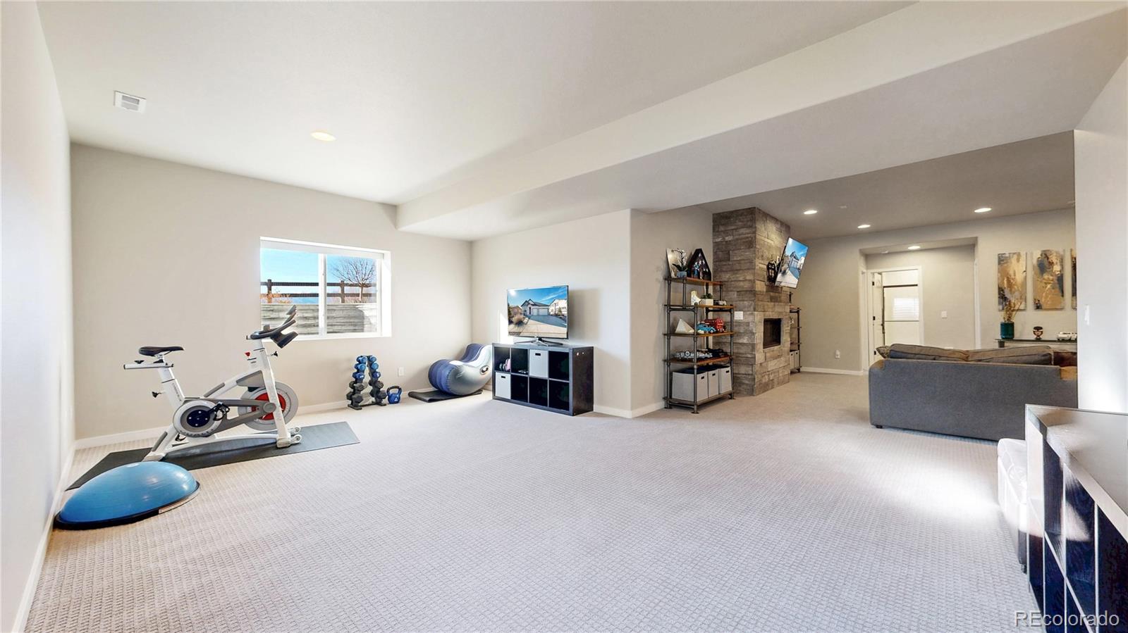 4649 Hanging Lake Circle