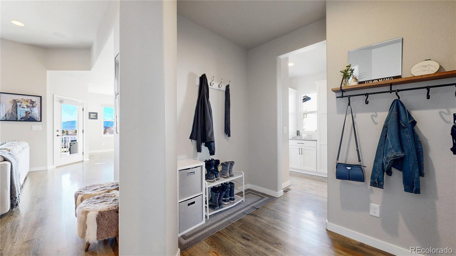 4649 Hanging Lake Circle