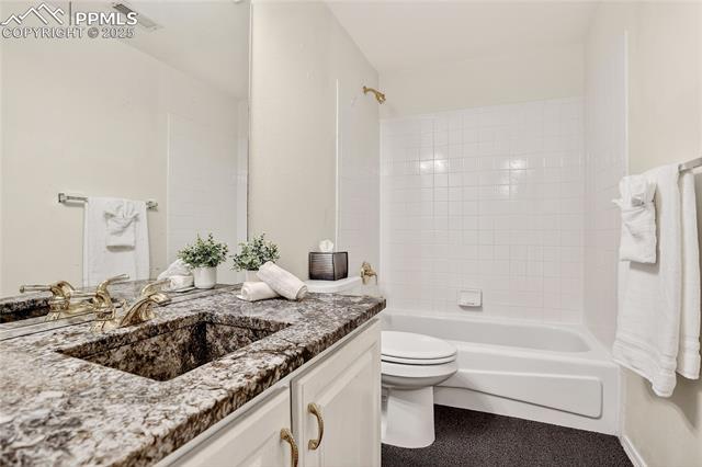 5891 Tradewind Point