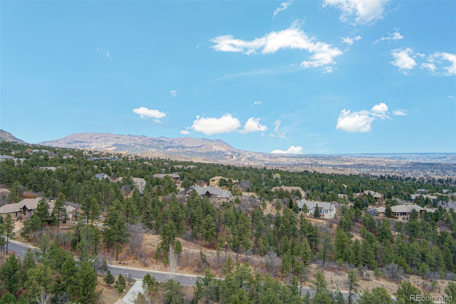 2054 Stratton Forest Heights