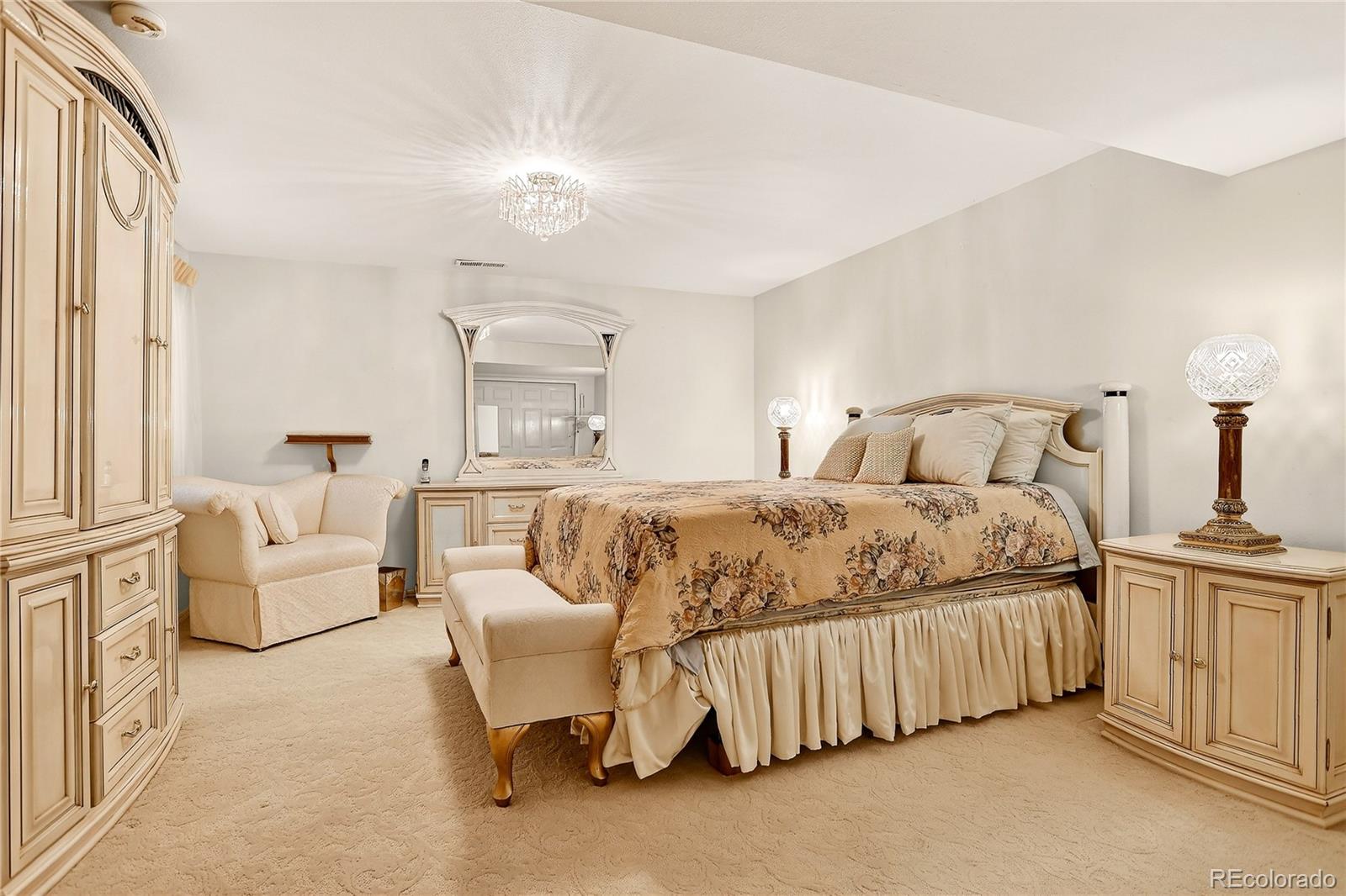 5891 Tradewind Point