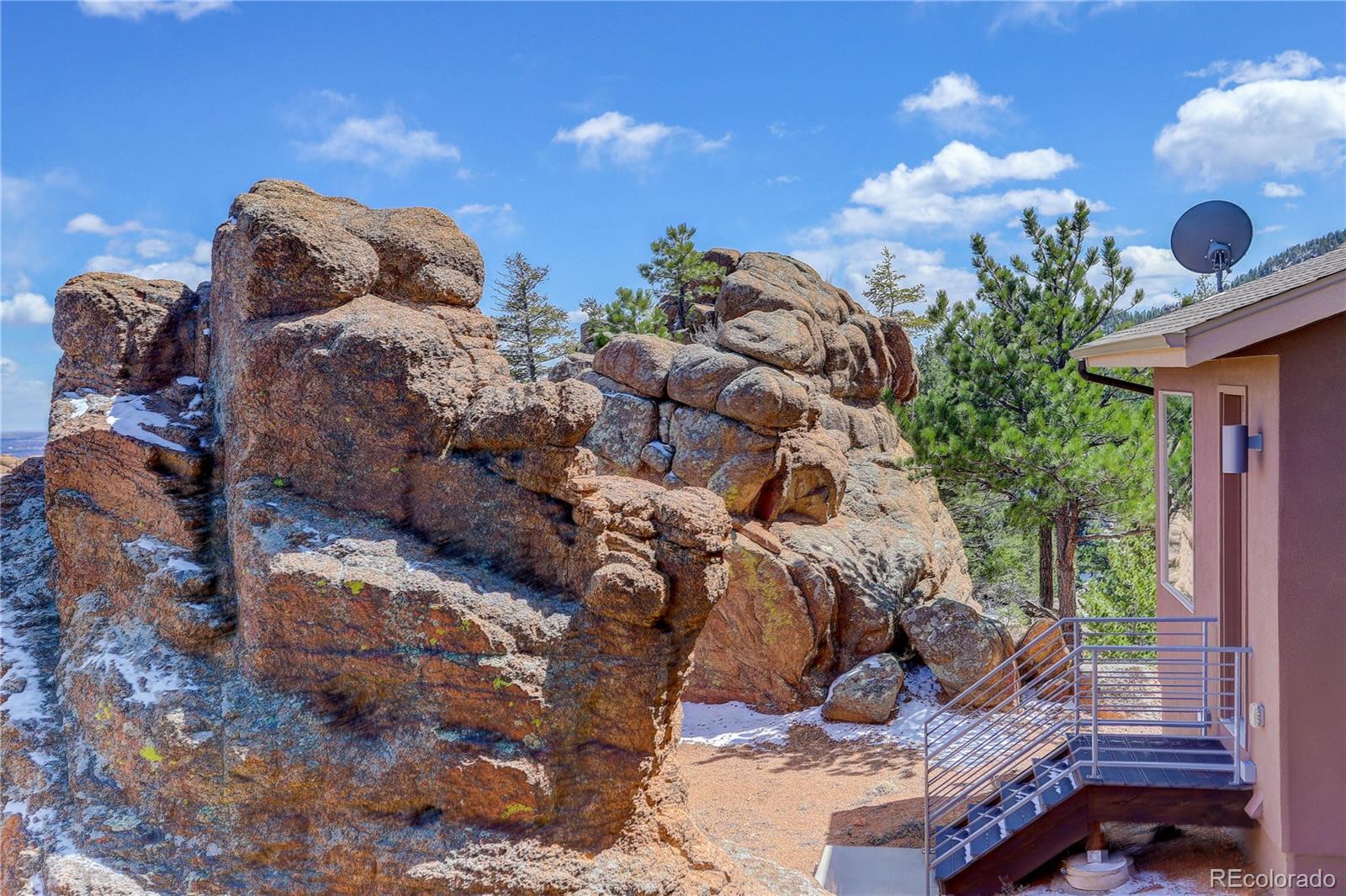 645 Sugarloaf Summit Road