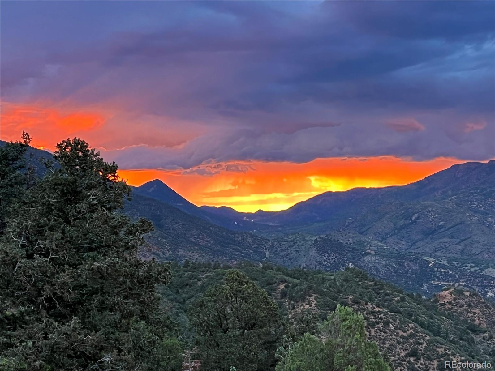 645 Sugarloaf Summit Road