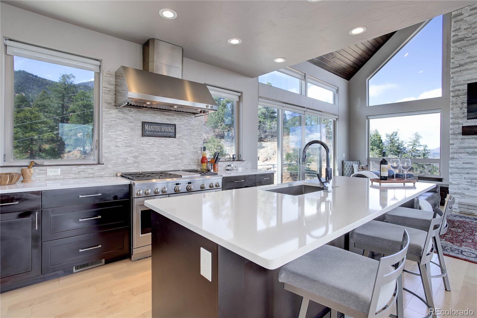 645 Sugarloaf Summit Road