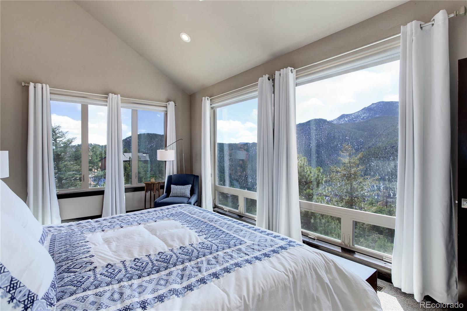 645 Sugarloaf Summit Road